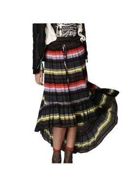 WD NY stripe skirt - hi low stripe skirt - do
Skirt in great colors